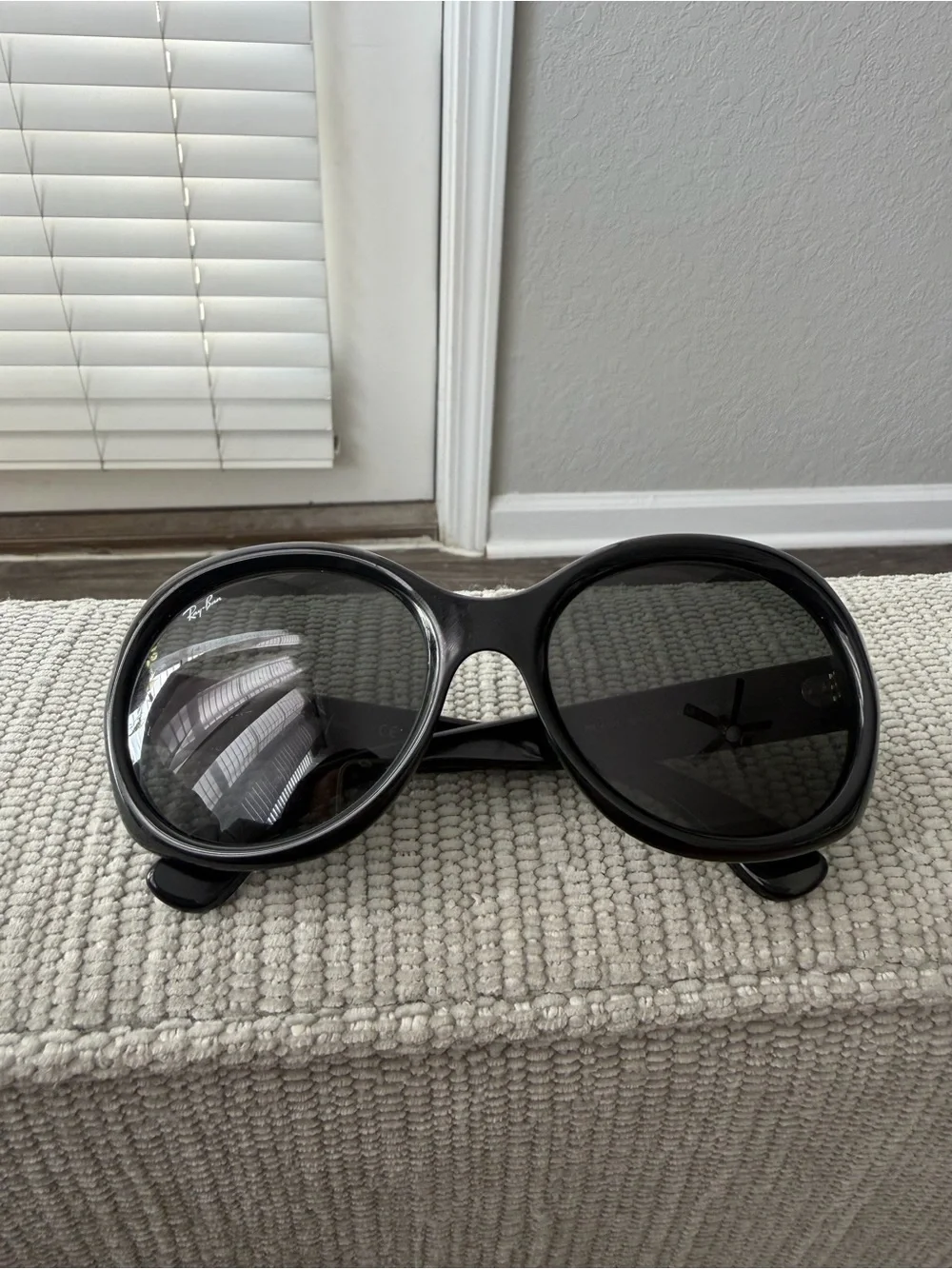 Ray-Ban RB4191 601/71 Black Frame Green Lenses Oval Sunglasses